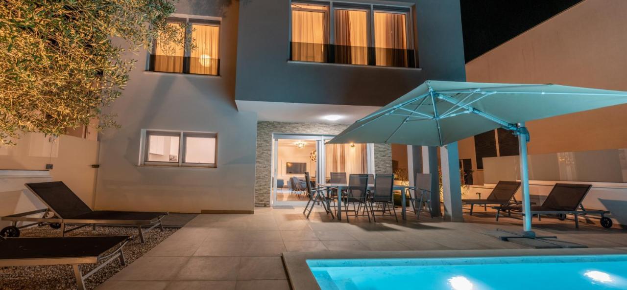 Villa Dea - Dein Rueckzugsort Am Meer Mit Beheiztem Pool Vrsi Extérieur photo